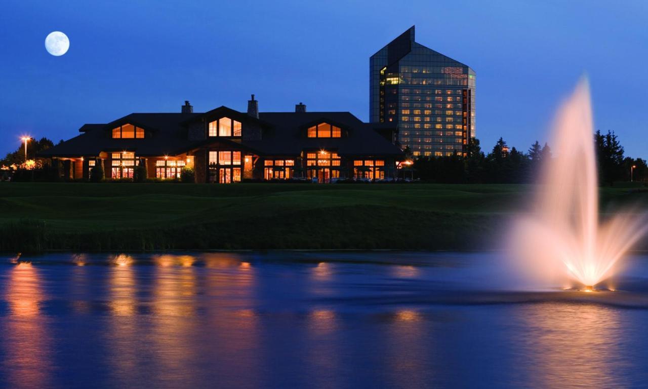 Beautiful 2 Bedroom Lakeside Condo At The Shores Traverse City Exterior photo